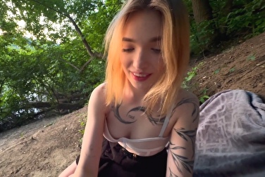 You want public sex 👀 Ok, I'll fuck you in a nice place
