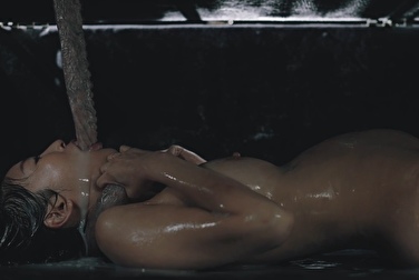 Some tentacle crawled into an Asian woman 🤯 And you still don't believe in UFOs