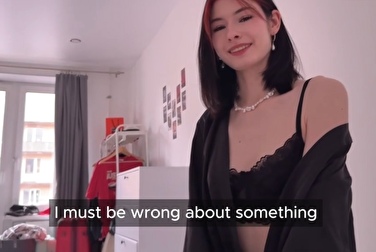 My friend girl is a 10 out of 10 🤌 I cums her and she says thank you