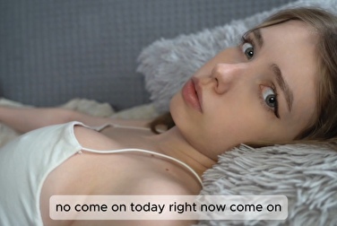 I know how to talk a girl into it 💪 Just one minute, and there she is, getting off on my dick