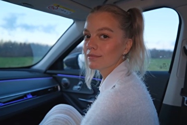 I'm best at giving blowjobs 🫦 Take out your dick—it's time for you to cum in my mouth