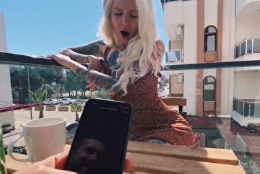 This slender blonde isn't shy about cumming from a vibrator in a cafe
