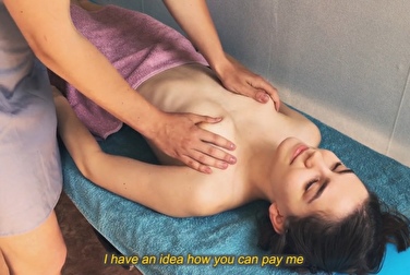 Forgot her money at home and had no problem giving the masseur a blowjob for a session